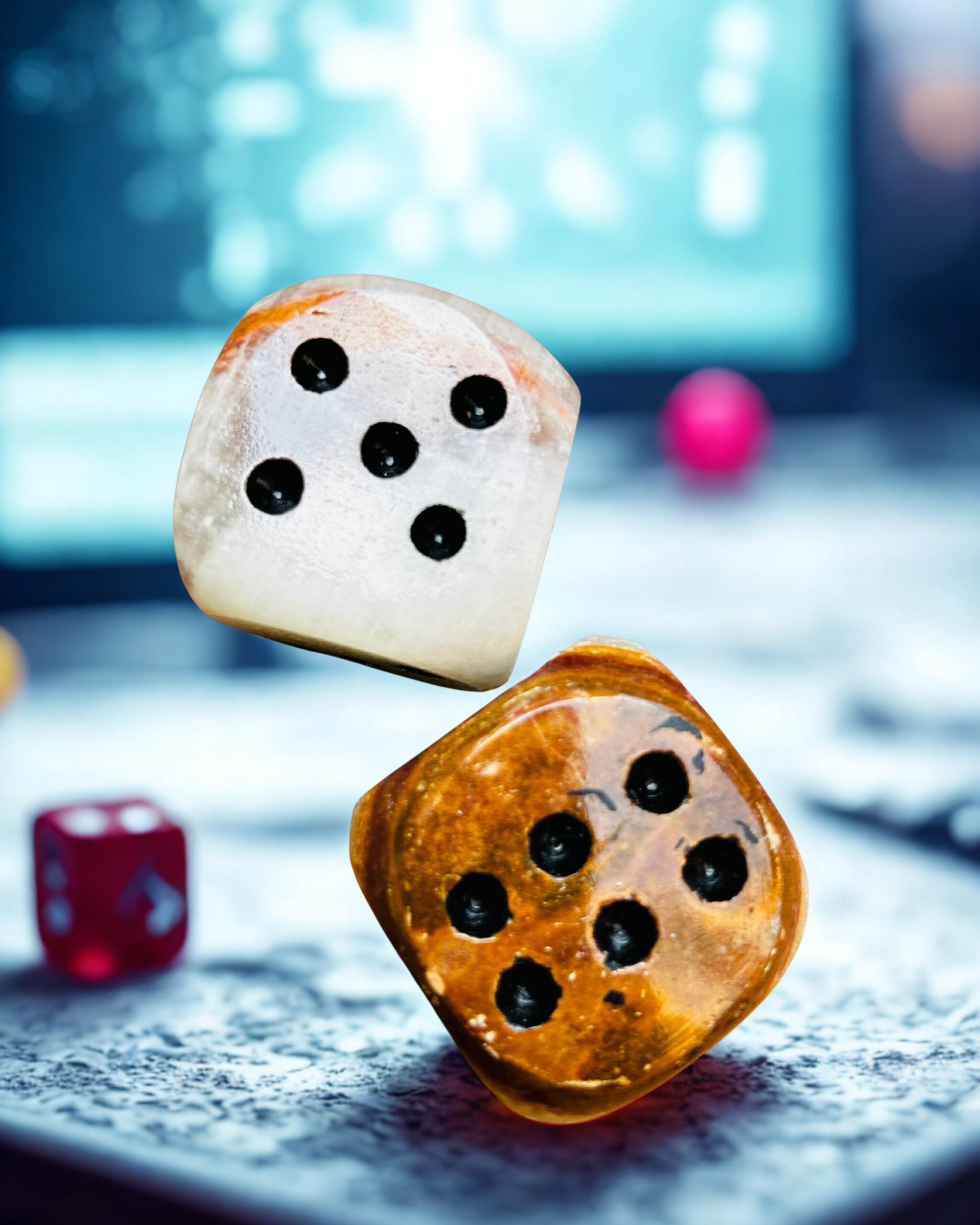 Handcrafted Onyx Marble Dice – Natural Stone Paperweight & Home/Office Décor - Image 4